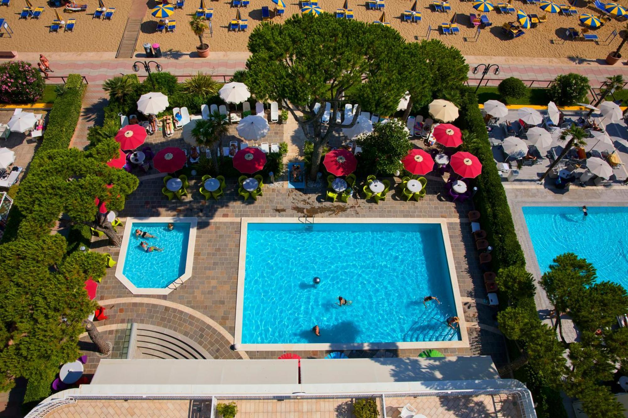 Termini Beach Hotel & Suites Lido di Jesolo Ngoại thất bức ảnh