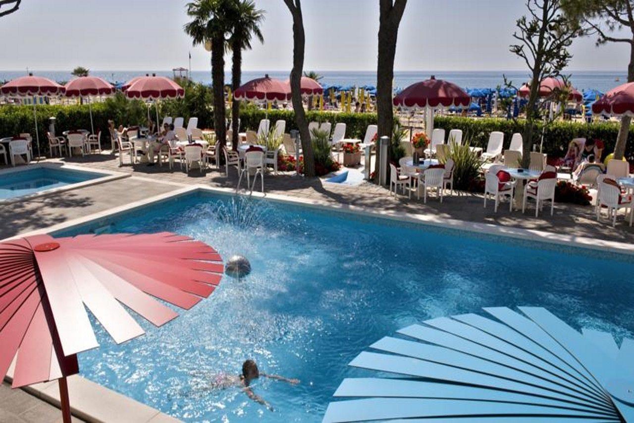 Termini Beach Hotel & Suites Lido di Jesolo Ngoại thất bức ảnh