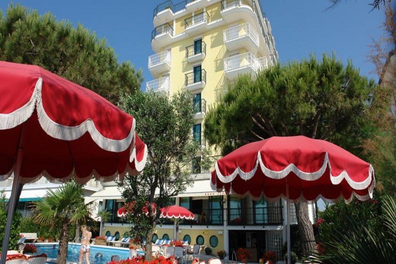 Termini Beach Hotel & Suites Lido di Jesolo Ngoại thất bức ảnh