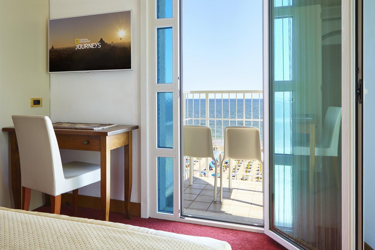 Termini Beach Hotel & Suites Lido di Jesolo Ngoại thất bức ảnh